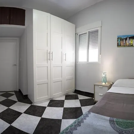 Caleta Basic Ha Apartamento